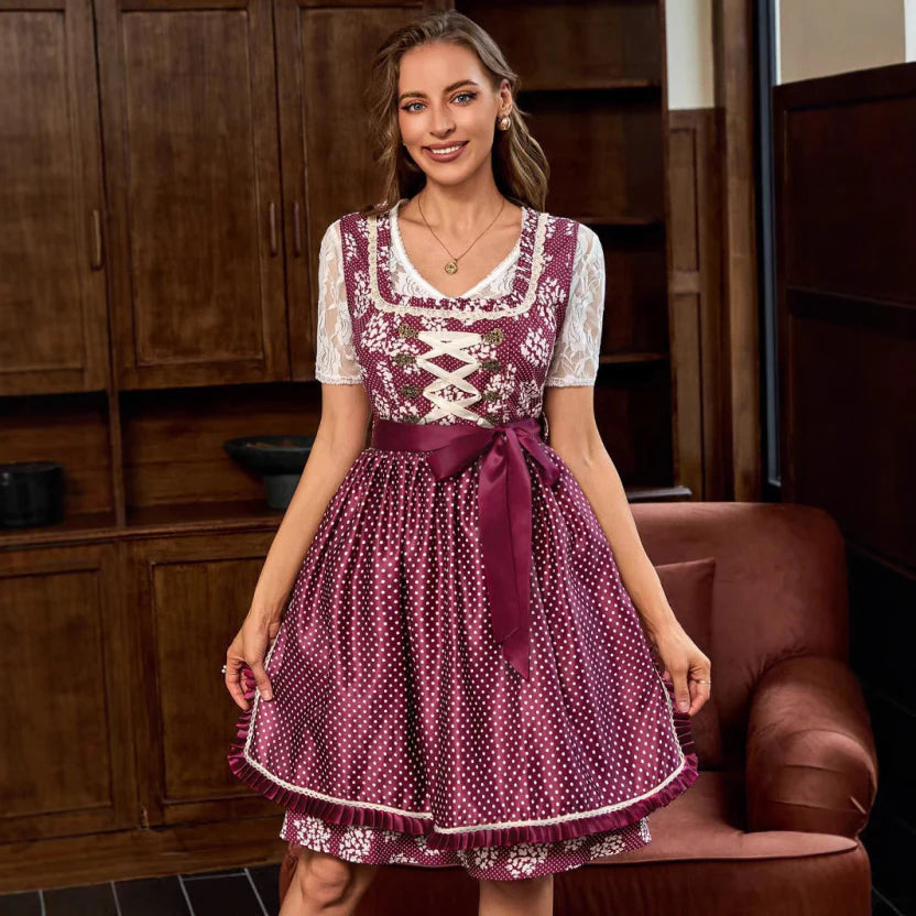 Damen_Dirndl_Minikleid_mit_Spitzenbluseneinsatz_und_R_schen_Saum.webp