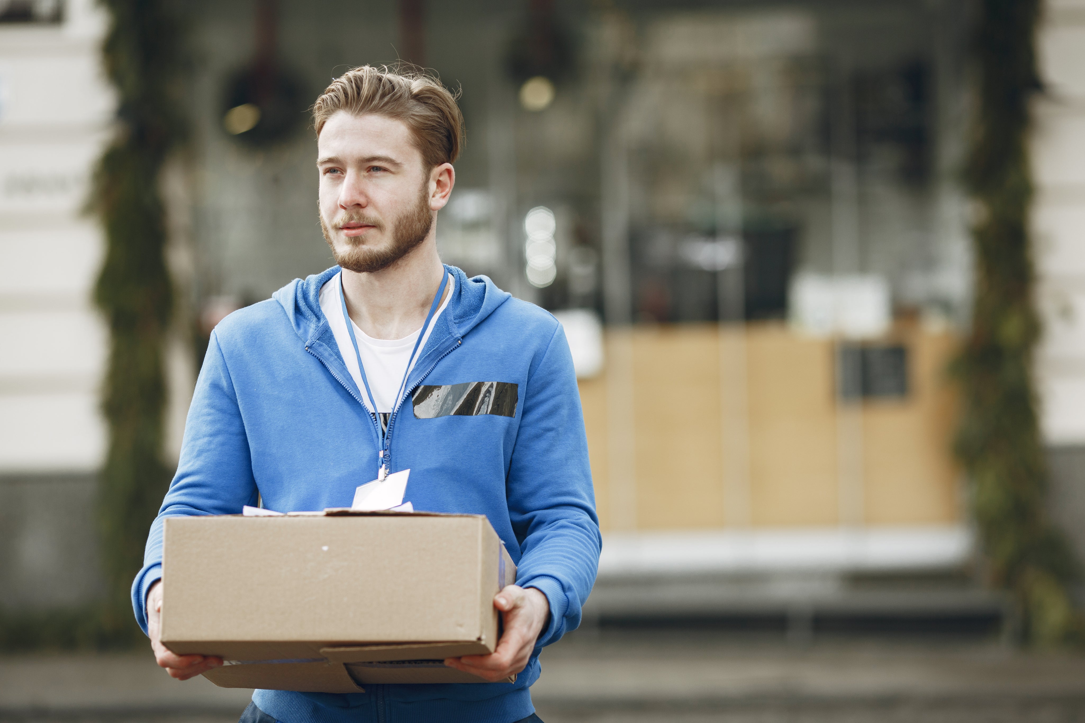 Mann-per-LKW-Typ-Lieferung-Uniform.jpg
