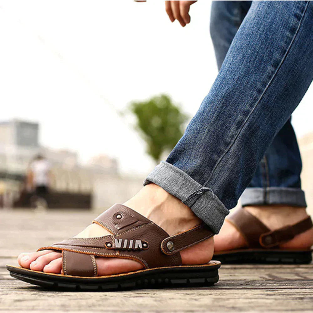 OffeneHerren-SommersandalenmitRiemenundrutschfesterSohle_2.jpg