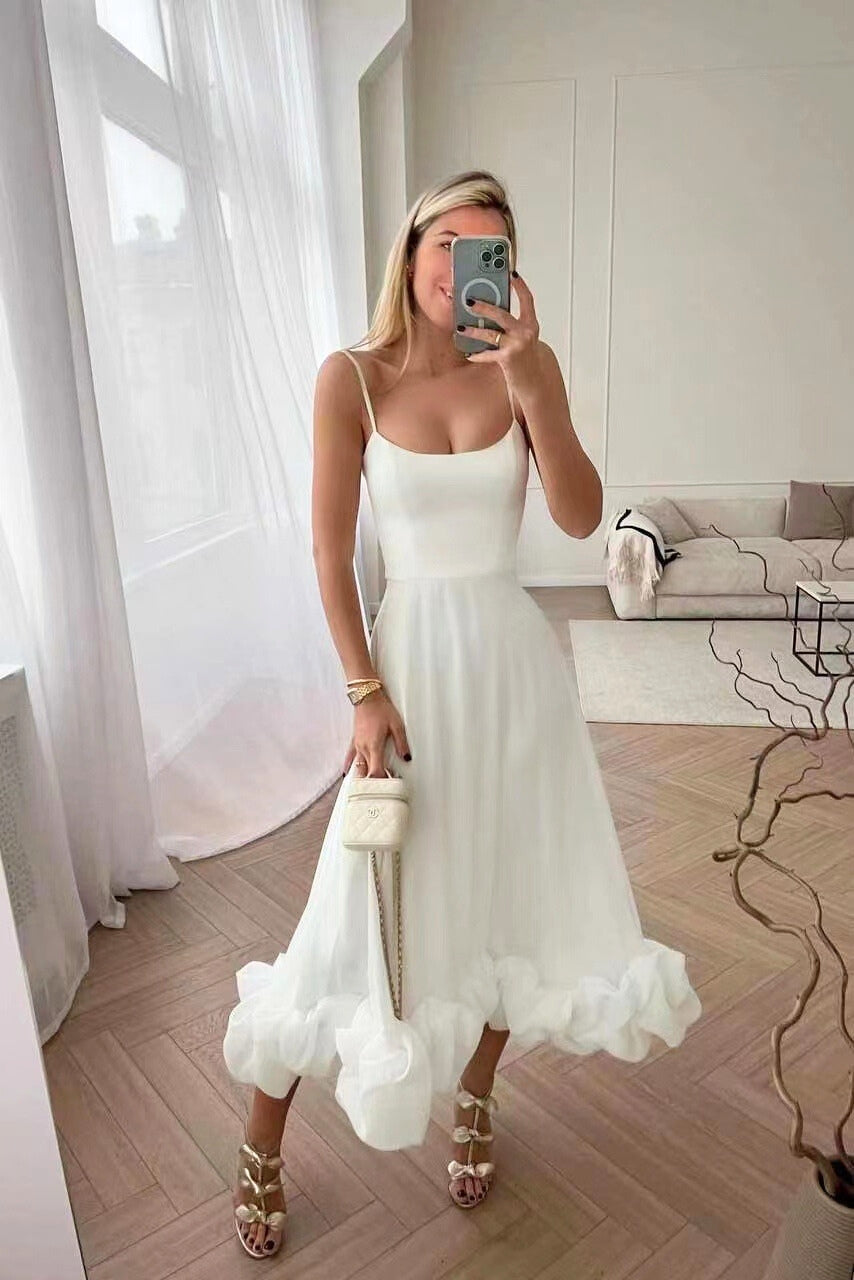 Fließendes Midikleid für Damen mit U-Ausschnitt und gerüschtem Saum