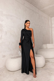 Satin-Maxikleid für Damen mit einem Träger und hohem Seitenschlitz