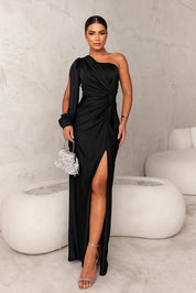 Satin-Maxikleid für Damen mit einem Träger und hohem Seitenschlitz