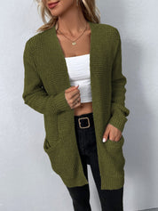 Klassische kuschelige lange Strickjacke für Frauen