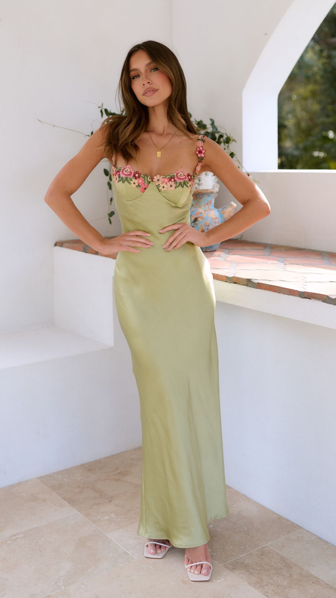 Maxikleid für Damen mit floralem Muster, Spaghettiträgern und U-Ausschnitt