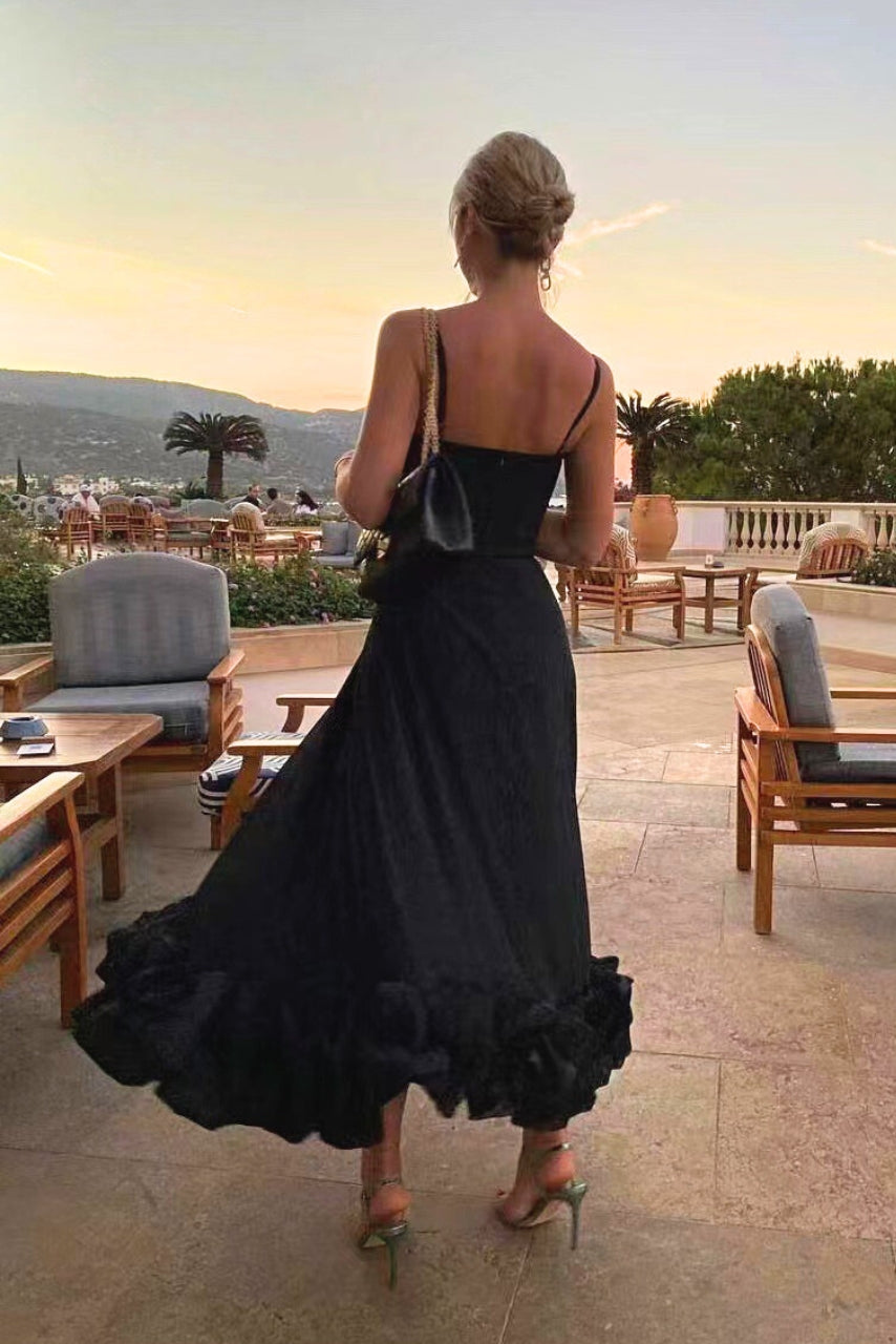 Fließendes Midikleid für Damen mit U-Ausschnitt und gerüschtem Saum