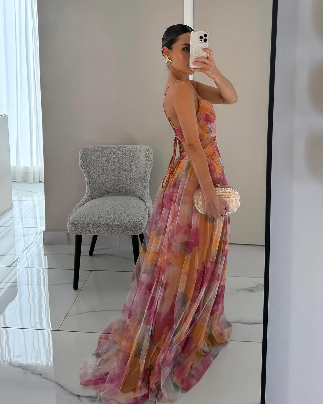 Maxi-Cocktailkleid für Damen mit Mesh-Überzug und V-Ausschnitt