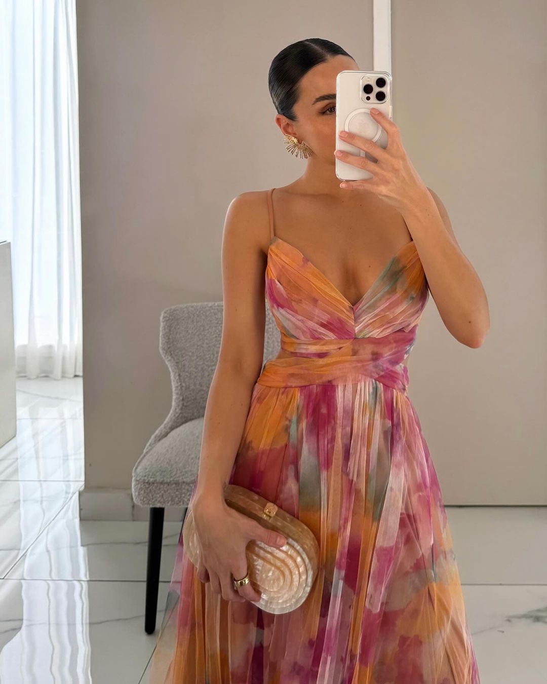 Maxi-Cocktailkleid für Damen mit Mesh-Überzug und V-Ausschnitt
