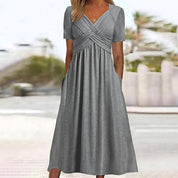 Damen-Midikleid in Wickeloptik mit V-Ausschnitt und Seitentaschen