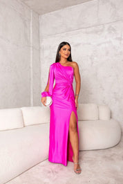 Satin-Maxikleid für Damen mit einem Träger und hohem Seitenschlitz