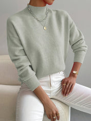 Women's roll-neck sweater with ribbed cuffs and long sleeves