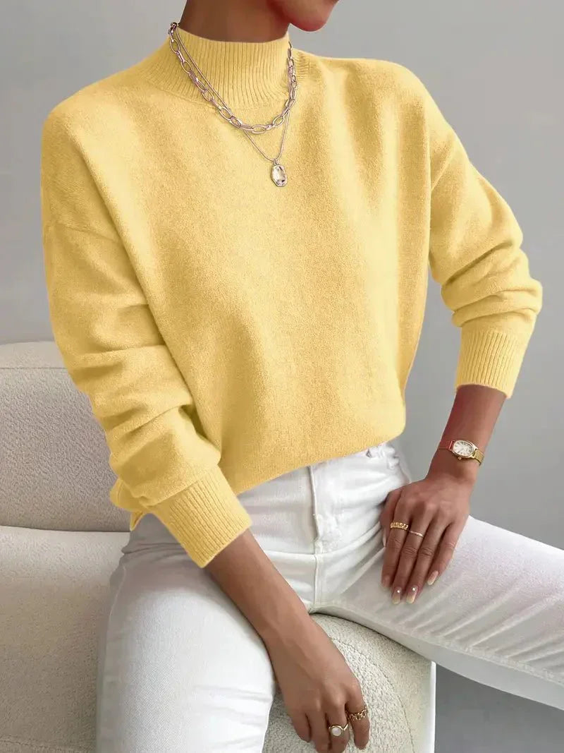 Women's roll-neck sweater with ribbed cuffs and long sleeves