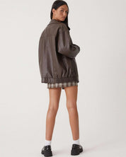 Damen Jacke mit breitem Kragen und Reißverschluss