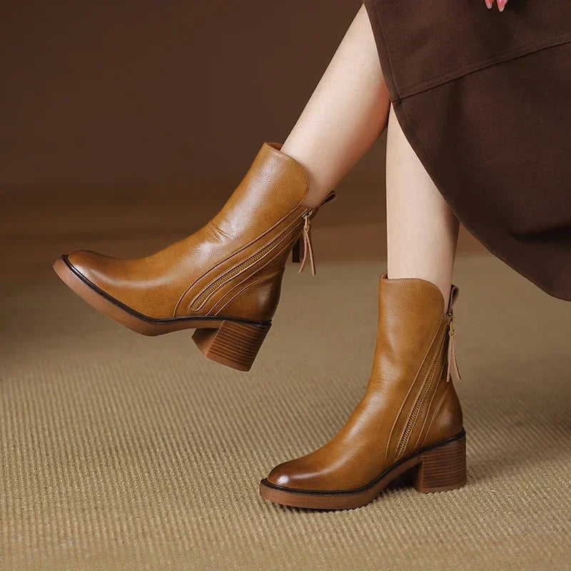 Damen Stiefeletten mit seitlichem Reißverschluss und Blockabsatz