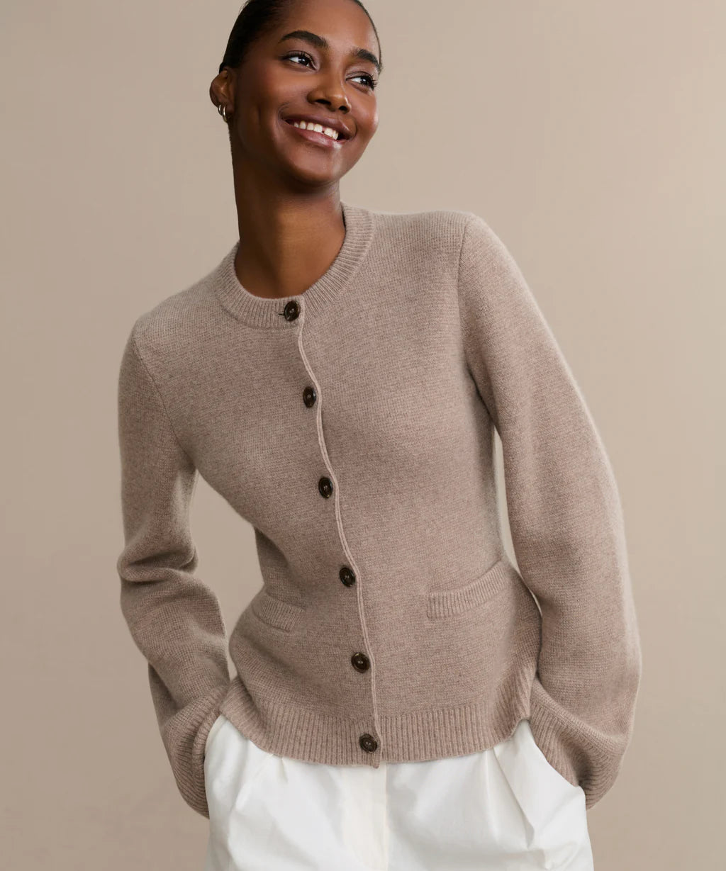 DamenStrickjackemitlangenArmelnRundhalsausschnittundFronttaschen_1.jpg