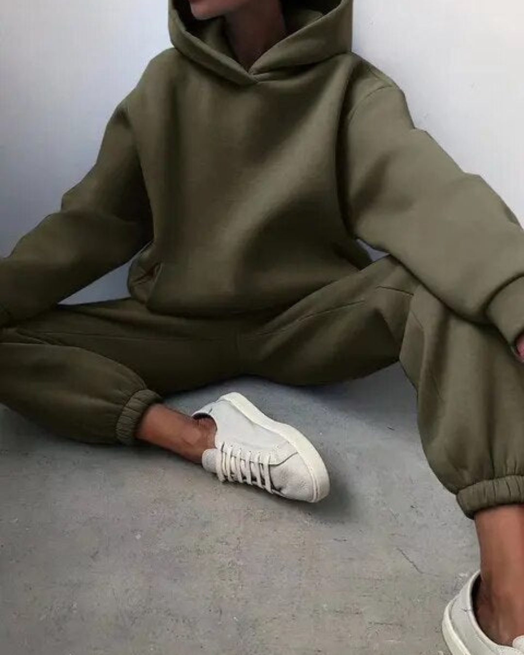 Damen Winter Set aus Hoodie und Jogginghose mit Kordelzugkapuze