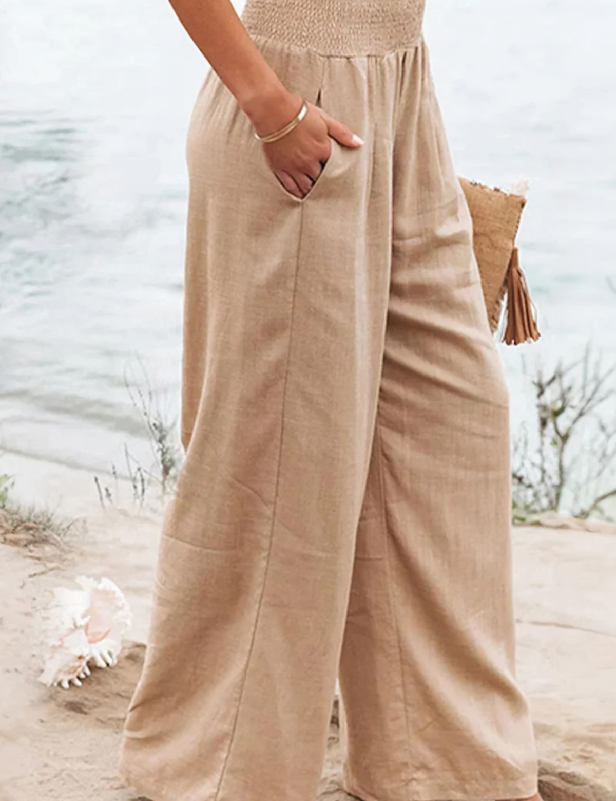 Damen_Sommerhose_mit_weitem_Bein_hoher_Taille_und_Taschen_b.png