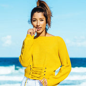 Frauen Strickpullover mit dekorativem Schnürdetail