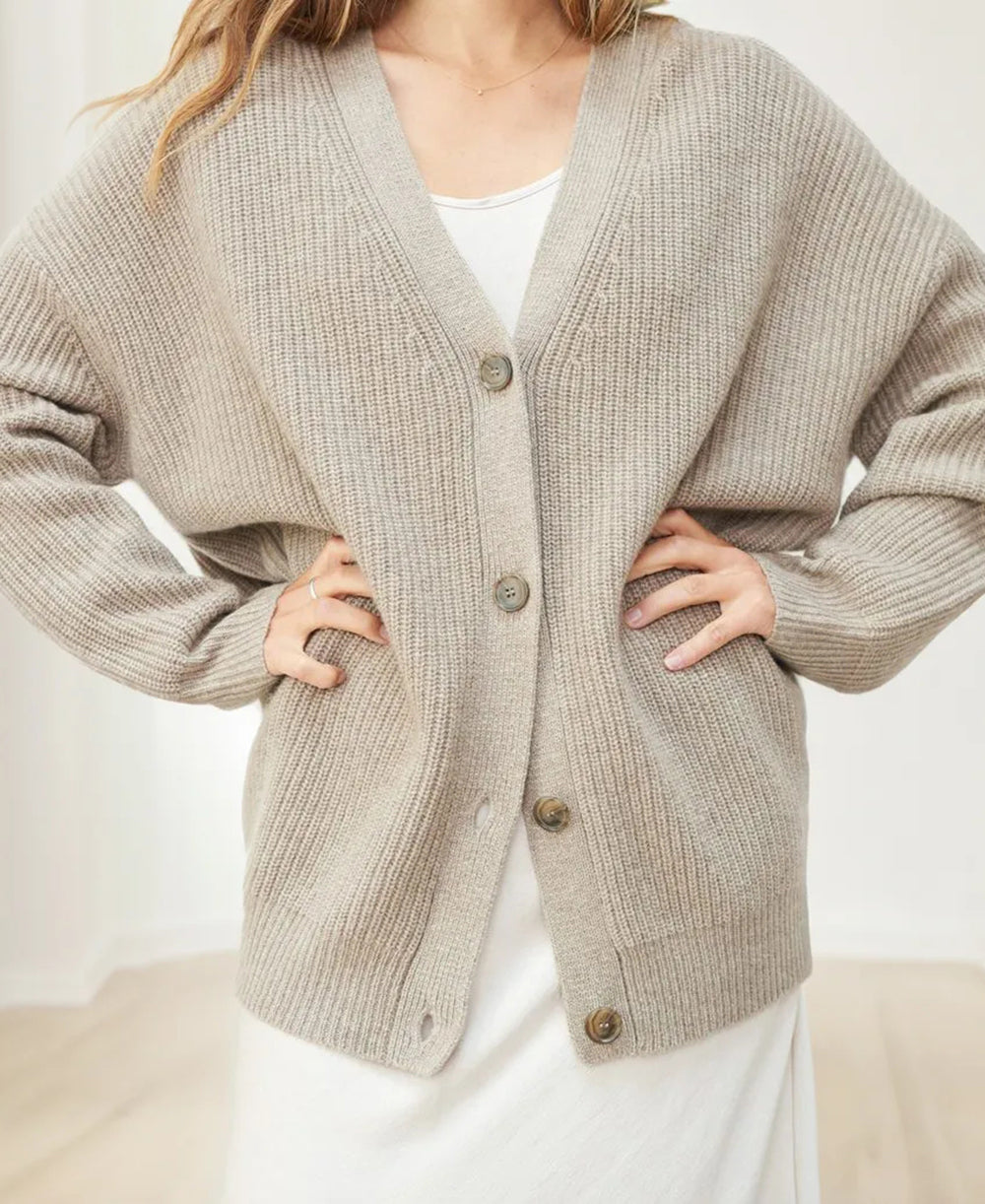 Ribbed cardigan with buttons for plus-size women