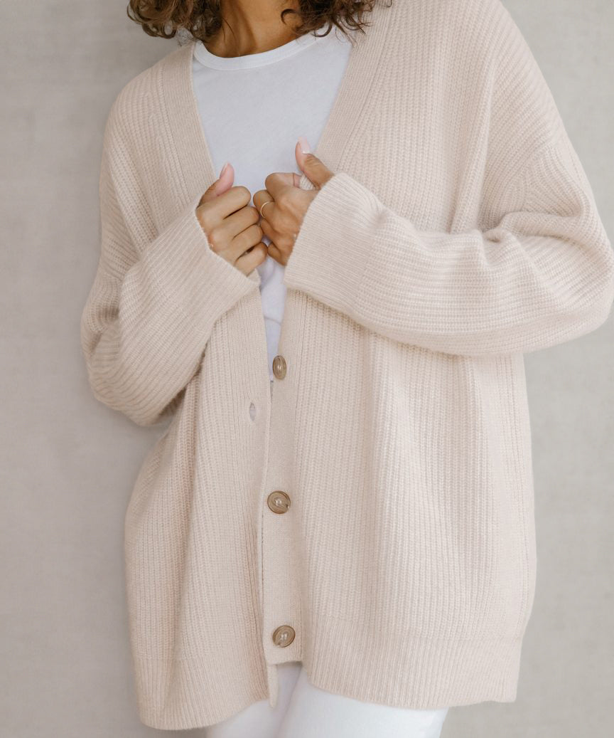 Ribbed cardigan with buttons for plus-size women