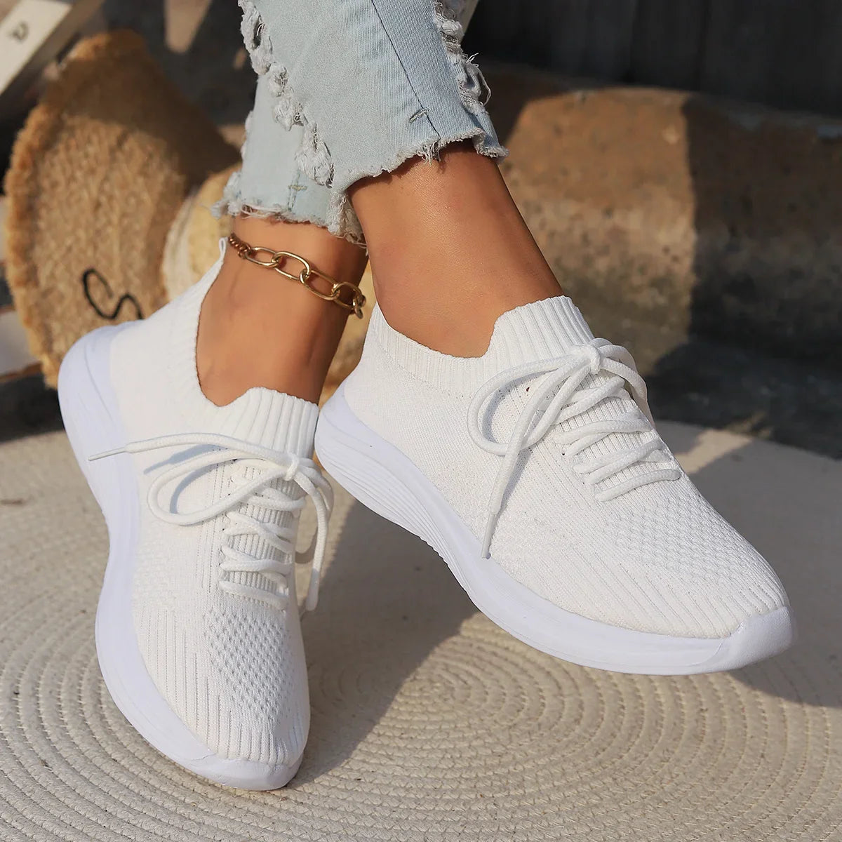 Gestrickte Damen-Sneakers mit Schnürung vorne und Schlupfpassform