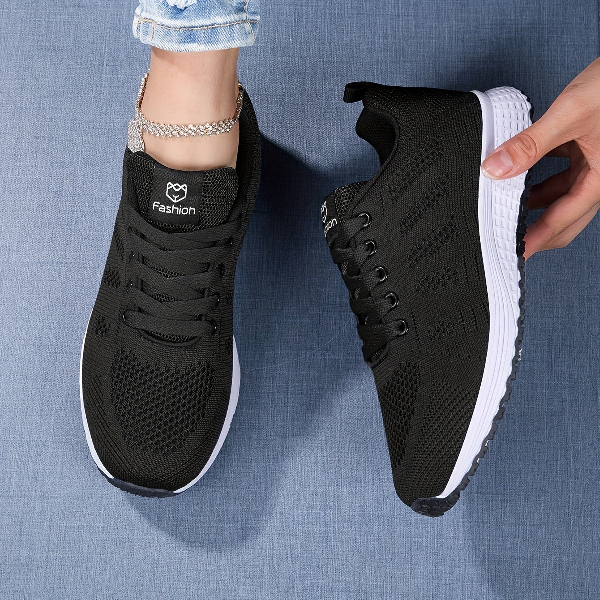Gestrickte Damen-Sneaker zum Schnüren mit gepolsterter Sohle und Mesh-Obermaterial
