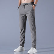 Herren-Jogginghose mit Kordelzug in der Taille und Seitentaschen