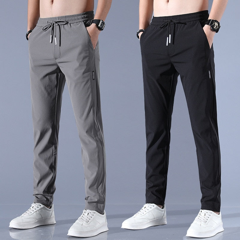 Herren-Jogginghose mit Kordelzug in der Taille und Seitentaschen