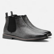 Herren Stiefeletten mit elastischen Seiteneinsätzen und Zuglasche hinten