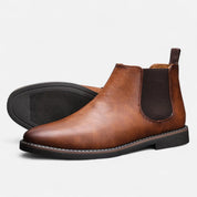 Herren Stiefeletten mit elastischen Seiteneinsätzen und Zuglasche hinten
