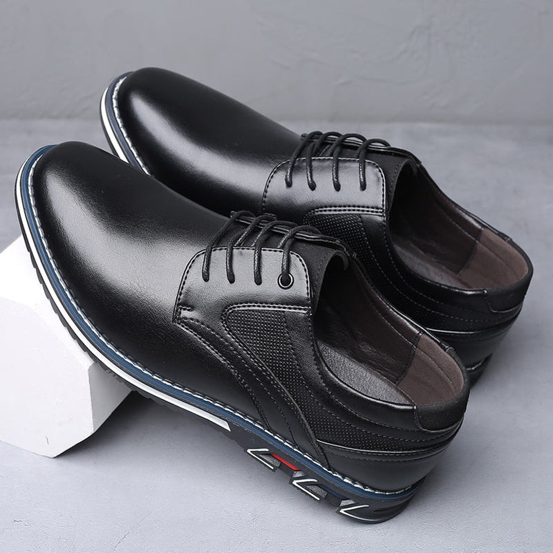 Herren Schnürschuhe im Oxford-Stil mit synthetischem Obermaterial und gepolsterter Sohle