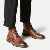 Herren Stiefeletten mit Schnürverschluss und Brogue Kappe