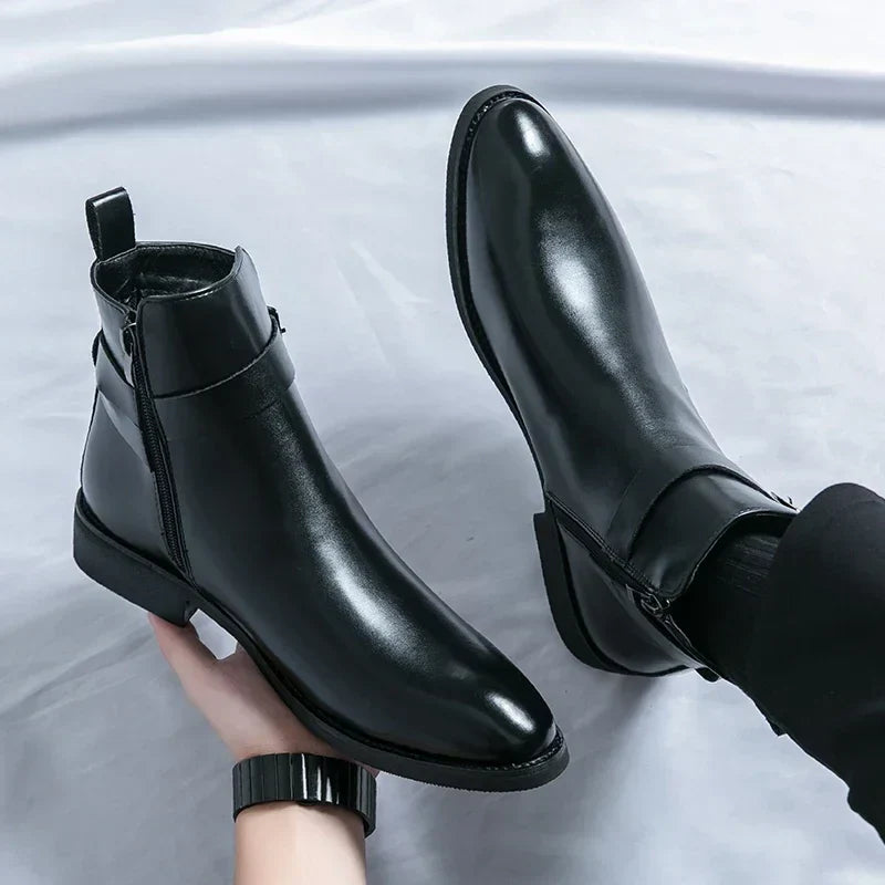 Herren Stiefeletten mit seitlichem Reißverschluss und Knöchelriemen