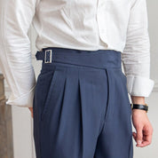 Herrenhose mit hohem Bund und Vorderfalten