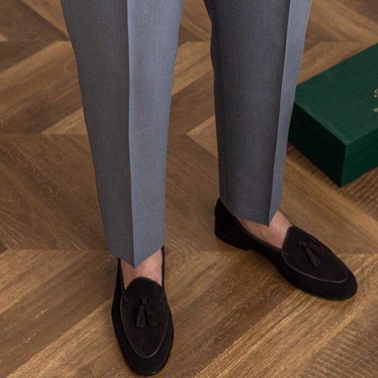 Herrenhose mit hohem Bund und Vorderfalten