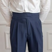 Herrenhose mit hohem Bund und Vorderfalten