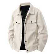 Herrenjacke mit Druckknopfverschluss und Pattentaschen