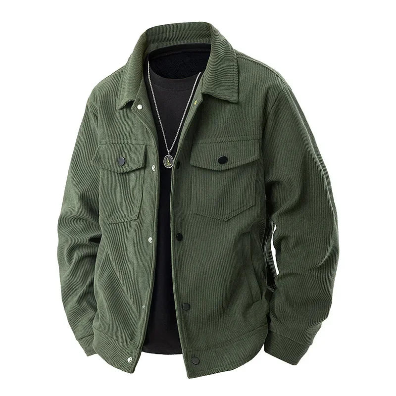 Herrenjacke mit Druckknopfverschluss und Pattentaschen