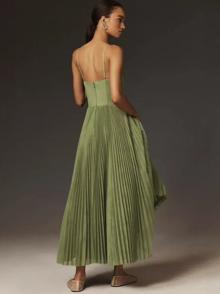 Plissiertes Midikleid für Damen mit Spaghettiträgern und hoch-tiefem Saum