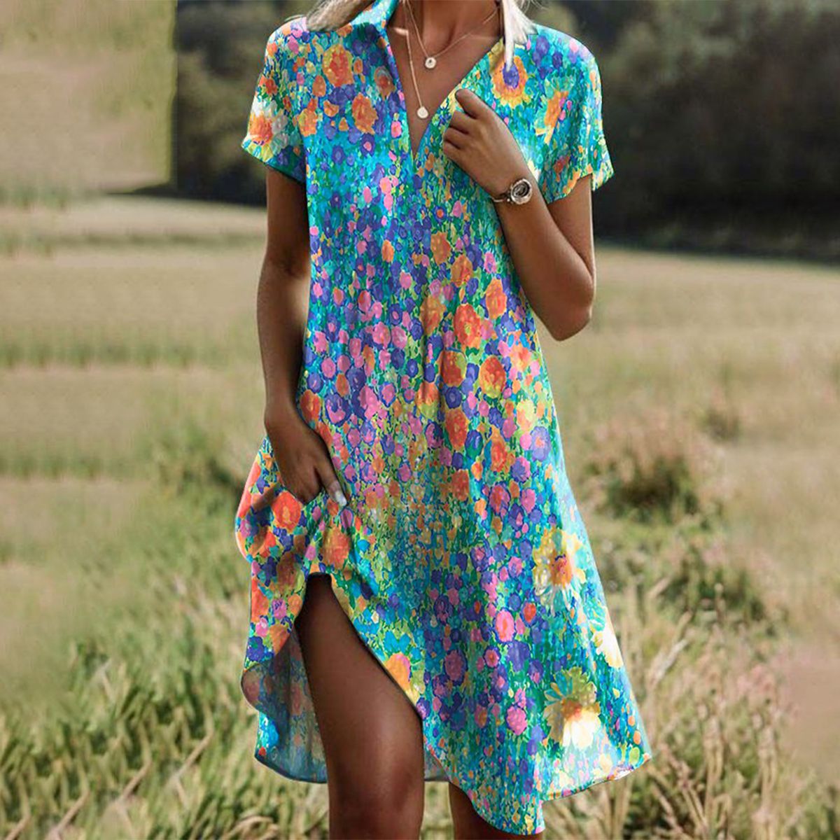 Kurzärmeliges Damen-Sommerkleid mit V-Ausschnitt und Prints