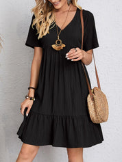 Kurzärmeliges Sommerkleid in A-Linie mit gerüschtem Saum