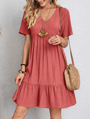 Kurzärmeliges Sommerkleid in A-Linie mit gerüschtem Saum