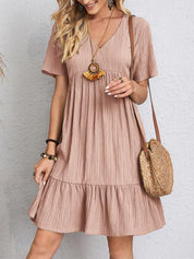 Kurzärmeliges Sommerkleid in A-Linie mit gerüschtem Saum