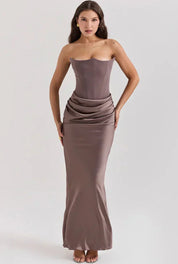Strapless-Abendkleid aus Satin für Damen mit gerafftem Detail an der Hüfte