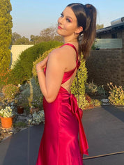 Satin Maxikleid für Damen mit Neckholder-Ausschnitt und ohne Ärmel