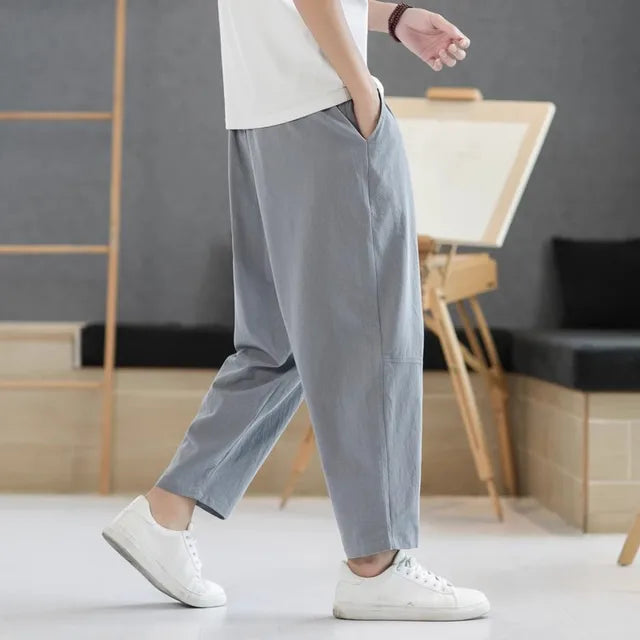 Sommerliche, konisch zulaufende Lounge-Hose für Männer mit Seitentaschen