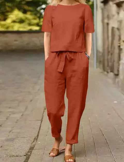 ZweiteiligesDamensetmitBluseundGurtelhose_1.jpg