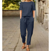 Zweiteiliges Damenset mit Bluse und Gürtelhose