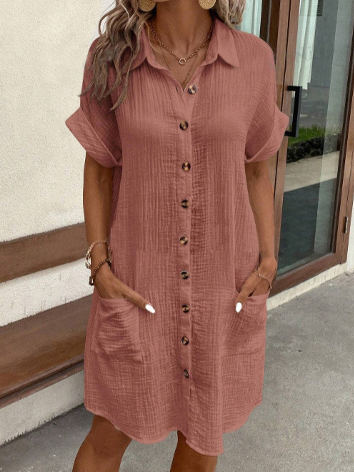 Stilvolles Button-Down-Hemdkleid für Frauen