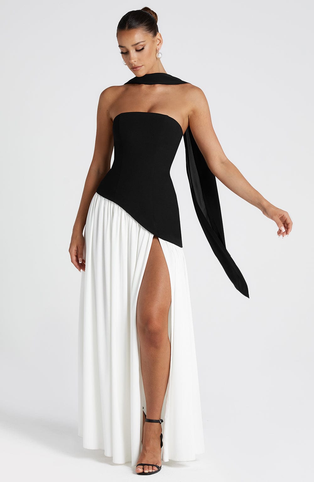Strapless-Abendkleid für Damen mit hohem Seitenschlitz