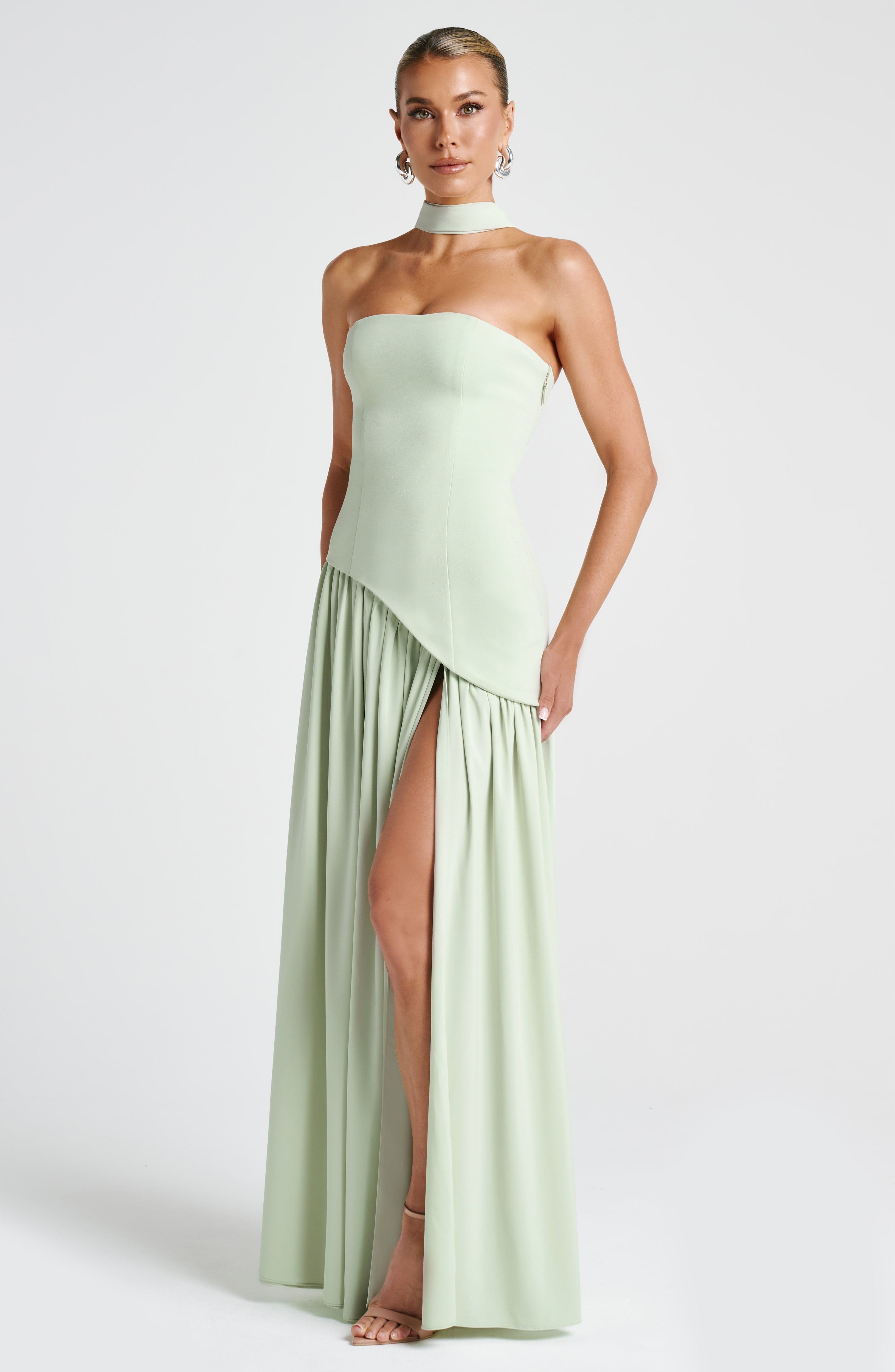 Strapless-Abendkleid für Damen mit hohem Seitenschlitz